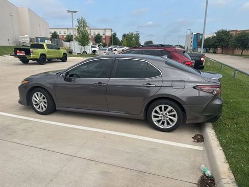 Used 2023 Toyota Camry LE image 5