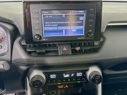 Used 2022 Toyota RAV4 LE image 18