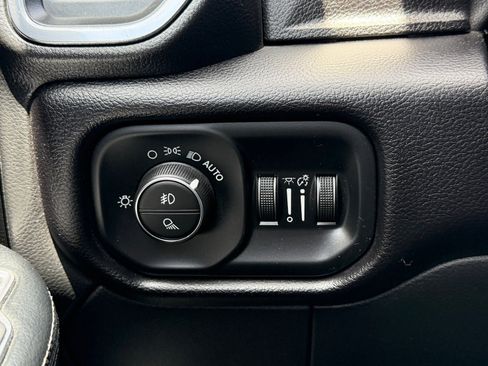 Used 2022 RAM 2500 Laramie AWD/4WD image 30