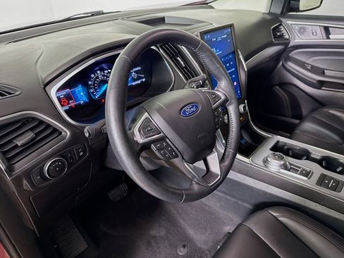 Used 2021 Ford Edge Titanium FWD image 8