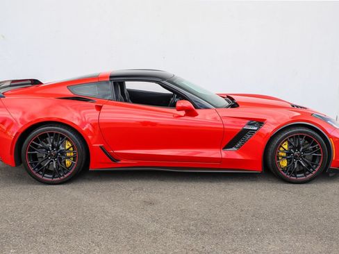 Used 2017 Chevrolet Corvette Z06 w/ Z07 Performance Package RWD image 30