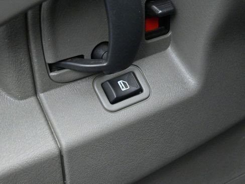 Used 2024 GMC Savana 2500 w/ Driver Convenience Package image 13