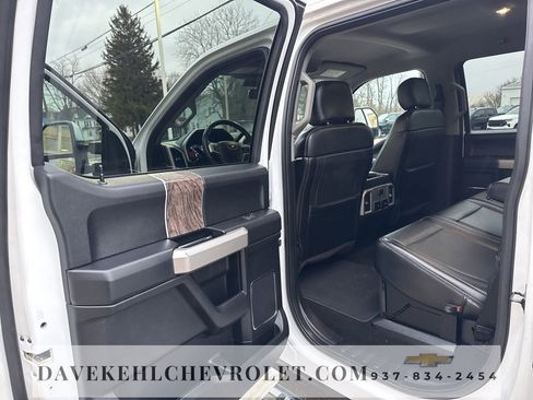 Used 2019 Ford F250 Lariat w/ Chrome Package image 21