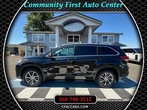 Used 2017 Toyota Highlander XLE w/ Carpet Mat Package AWD/4WD image 1