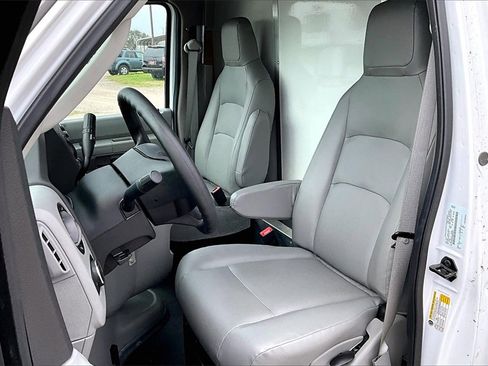 New 2024 Ford E-450 and Econoline 450 Super Duty w/ Power Windows & Locks Group image 8