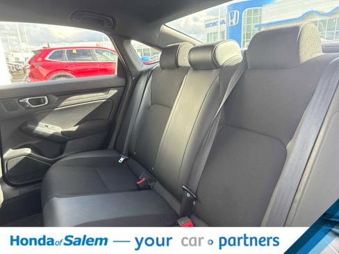 Used 2023 Honda Civic Sport image 13