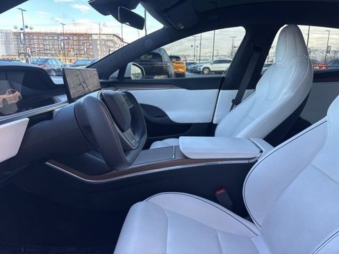 Used 2021 Tesla Model S Plaid image 23