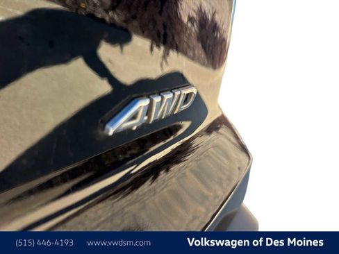 Used 2025 Nissan Pathfinder SV image 6