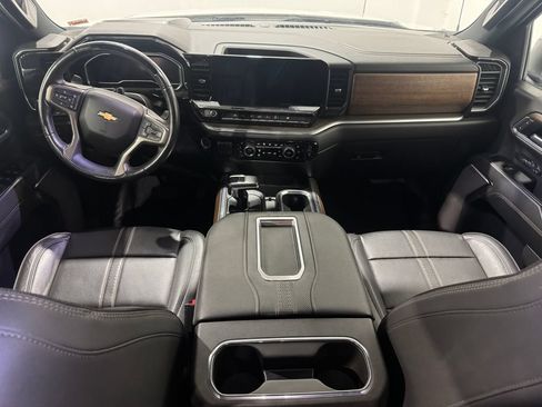 Used 2022 Chevrolet Silverado 1500 High Country w/ High Country Premium Package AWD/4WD image 30