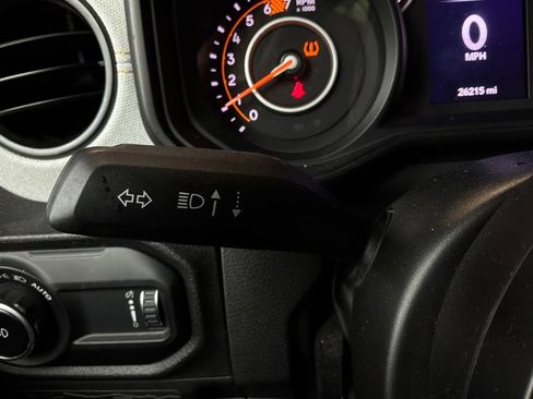 Used 2025 Jeep Wrangler Unlimited Sport AWD/4WD image 34