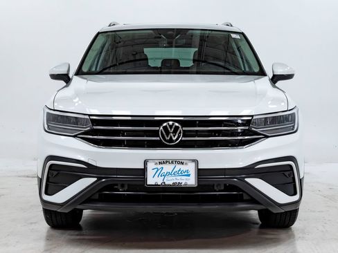 Used 2023 Volkswagen Tiguan SE w/ Panoramic Sunroof Package AWD/4WD image 4