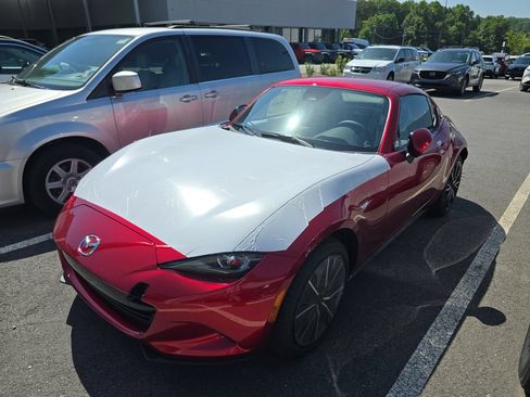 New 2026 MAZDA MX-5 Miata RF Grand Touring RWD image 4