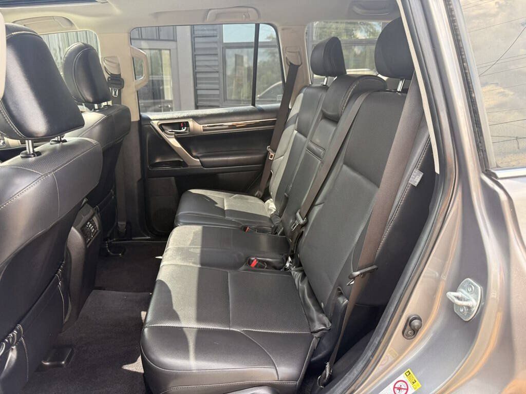 Used 2014 Lexus GX 460 AWD/4WD image 18