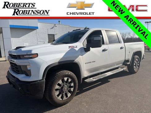 Used 2024 Chevrolet Silverado 2500 Custom w/ Custom Value Package image 1