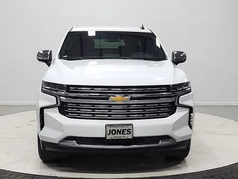 Used 2023 Chevrolet Suburban Premier RWD image 2