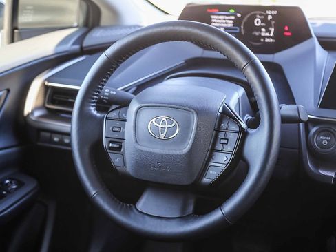 Certified 2023 Toyota Prius XLE image 14