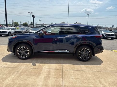 New 2026 Nissan Rogue Platinum w/ Platinum Premium Package AWD/4WD image 2