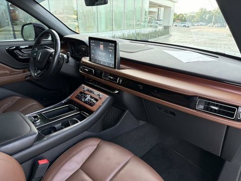 Used 2023 Lincoln Aviator Reserve w/ Equipment Group 201A RWD image 21
