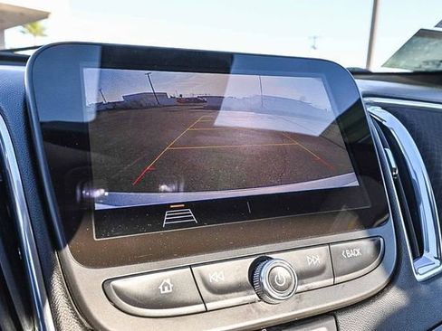 Used 2020 Chevrolet Malibu LT FWD image 28