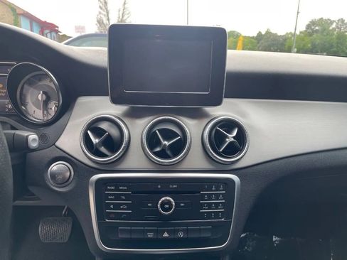Used 2016 Mercedes-Benz CLA 250 image 16