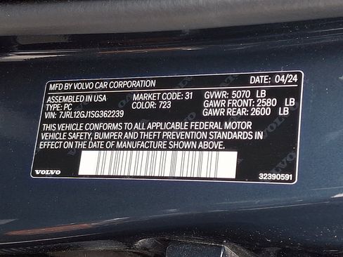 Used 2025 Volvo S60 B5 Core AWD/4WD image 28