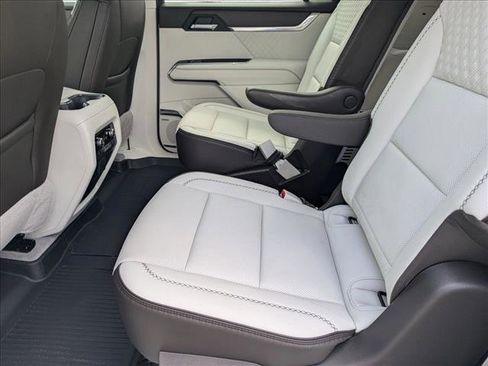 Used 2026 GMC Acadia Denali w/ Super Cruise Package FWD image 19