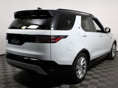 Used 2023 Land Rover Discovery S R-Dynamic image 7