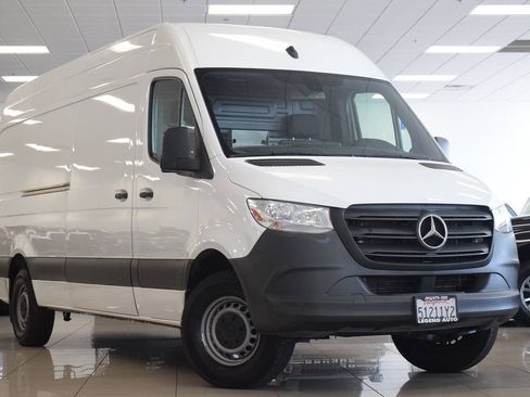 Used 2019 Mercedes-Benz Sprinter 2500 image 1