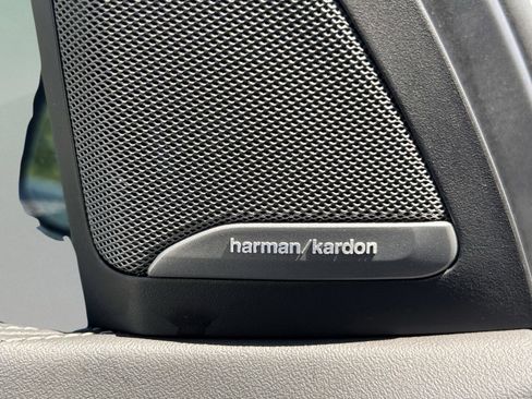 Used 2026 BMW X5 xDrive50e w/ M Sport Package image 23