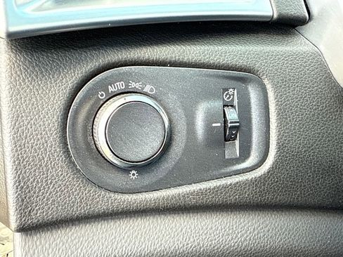 Used 2016 Cadillac SRX Luxury FWD image 28