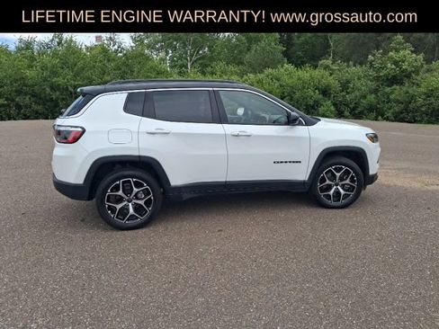 Used 2025 Jeep Compass Limited AWD/4WD image 9