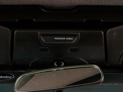 Used 2021 Jeep Gladiator Rubicon AWD/4WD image 16