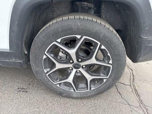 Used 2025 Jeep Compass Limited image 6