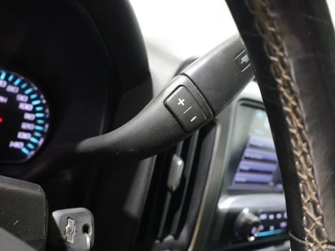 Used 2017 Chevrolet Silverado 1500 LT w/ LT Fleet Convenience Package AWD/4WD image 32