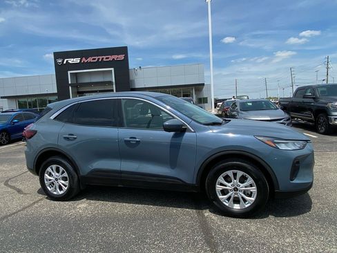 Used 2023 Ford Escape Active w/ Tech Pack #2 AWD/4WD image 15