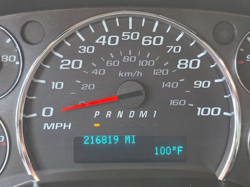 Used 2019 Chevrolet Express 3500 w/ Power Convenience Package RWD image 16