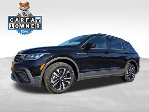 Used 2024 Volkswagen Tiguan S image 2