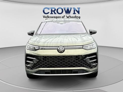 New 2026 Volkswagen Tiguan SEL R-Line AWD/4WD image 8