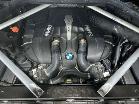 Used 2019 BMW X7 xDrive50i w/ Premium Package AWD/4WD image 9