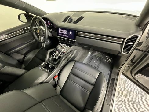 Used 2022 Porsche Cayenne GTS image 20