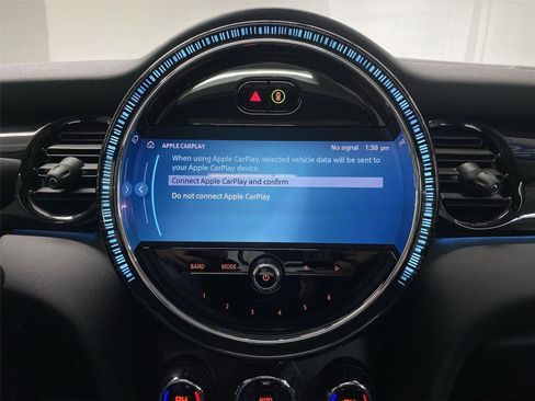 Used 2023 MINI Cooper 2-Door Hardtop image 24