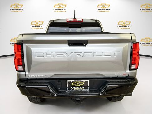Used 2024 Chevrolet Colorado ZR2 w/ Technology Package AWD/4WD image 7
