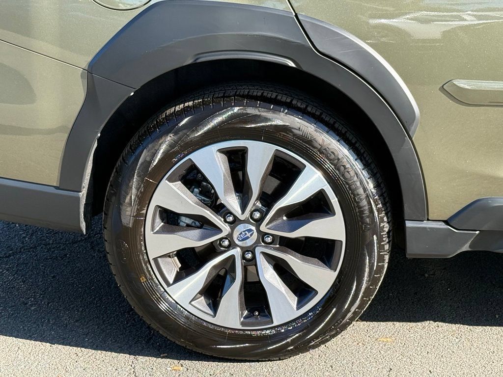 Certified 2025 Subaru Outback Touring XT AWD/4WD image 7