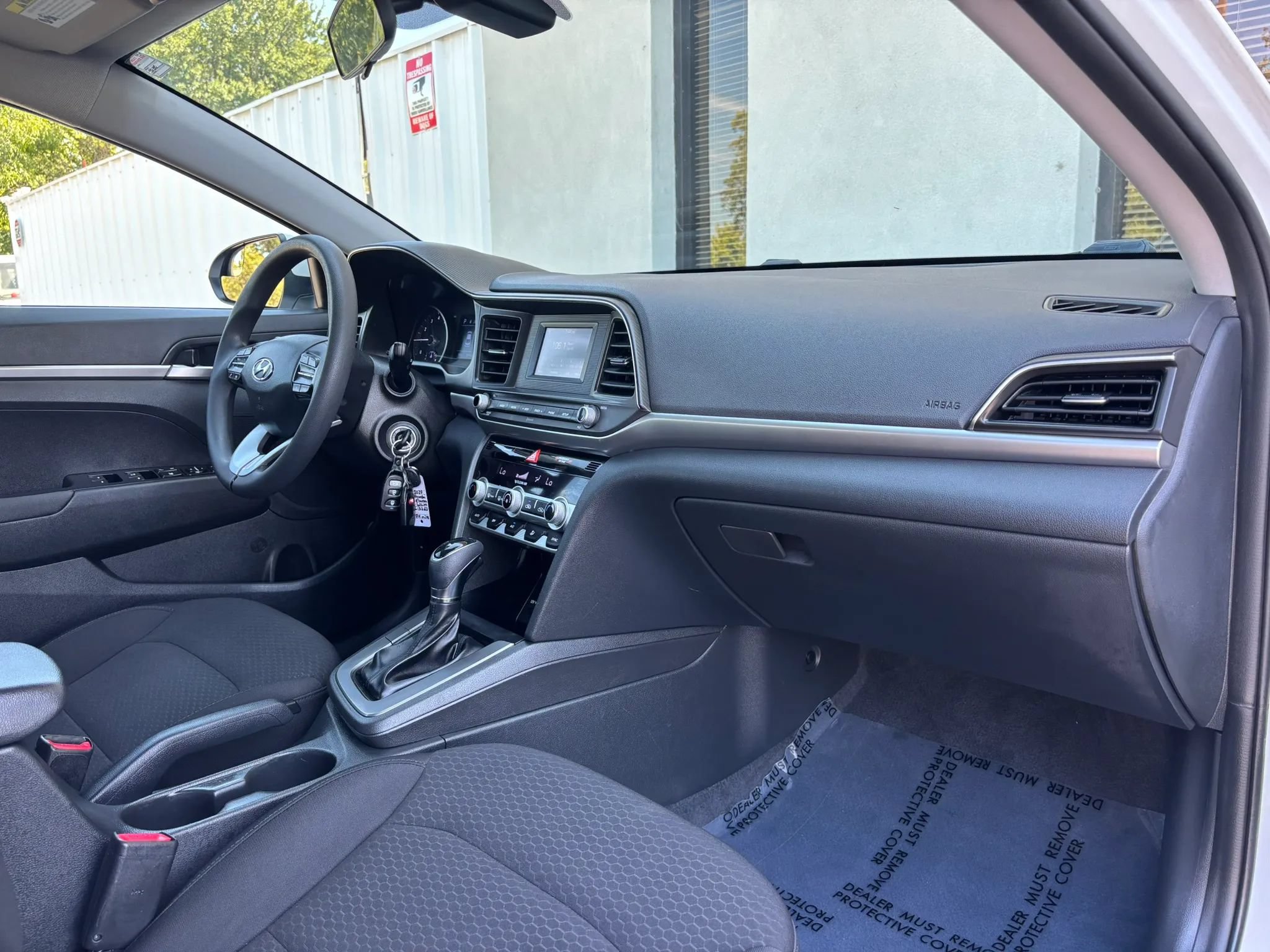 Used 2020 Hyundai Elantra SE w/ Cargo Package (C1) FWD image 14