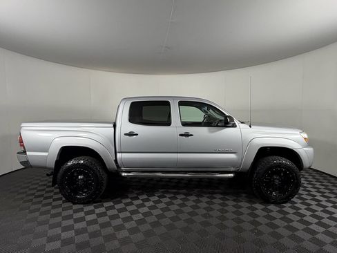 Used 2010 Toyota Tacoma PreRunner RWD image 7