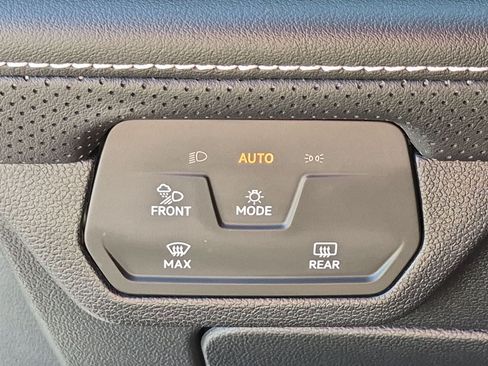 Used 2026 Volkswagen Atlas SE AWD/4WD image 17