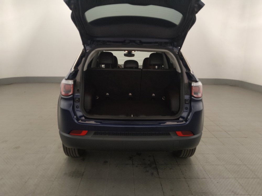 Used 2019 Jeep Compass Latitude w/ Cold Weather Group AWD/4WD image 29