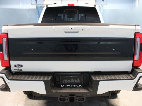 New 2025 Ford F250 Platinum image 31