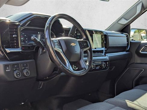 Used 2022 Chevrolet Silverado 1500 LT w/ Max Trailering Package AWD/4WD image 9
