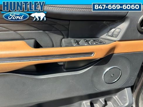 Used 2022 Ford Expedition Max Platinum AWD/4WD image 26